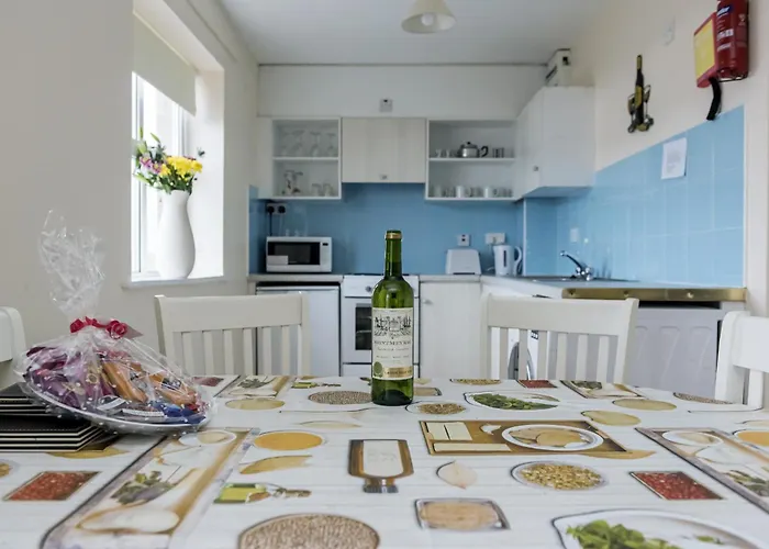 Marine Court Sea View דירה