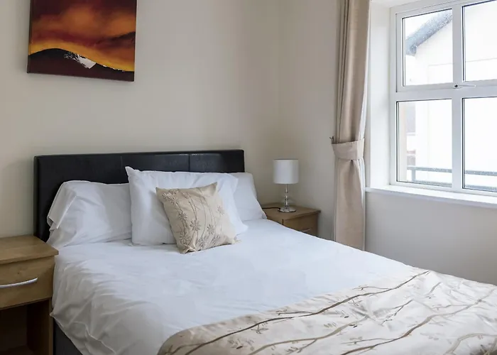 דירה Marine Court Sea View בונדוראן